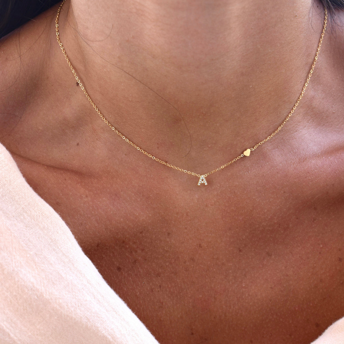 Collar con inicial