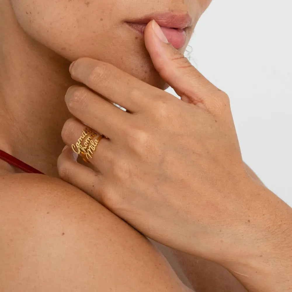 Anillo con nombre personalizado