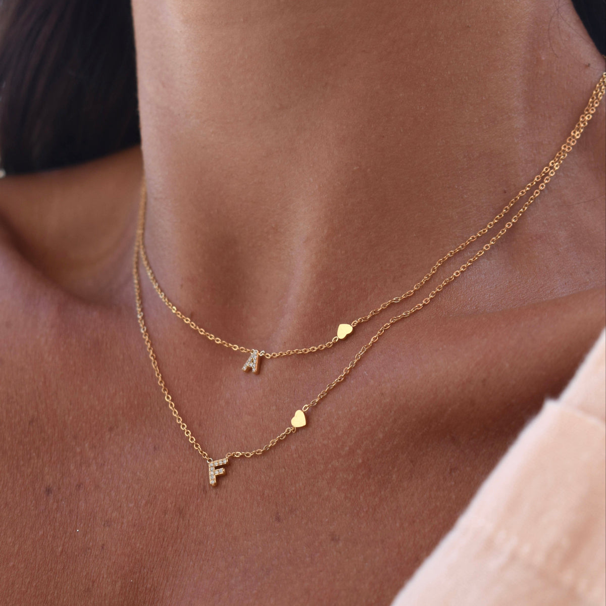 Collar con inicial