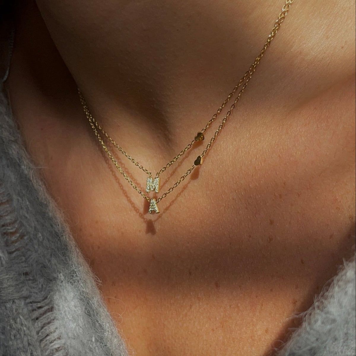 Collar con inicial